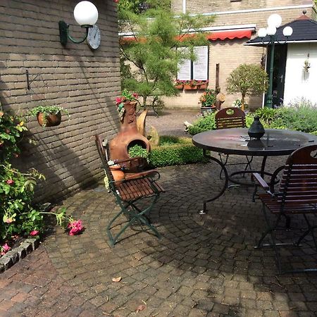 Bed and Breakfast De Aremberg Waalre Exterior foto